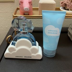 Ariana Grande Cloud Perfume